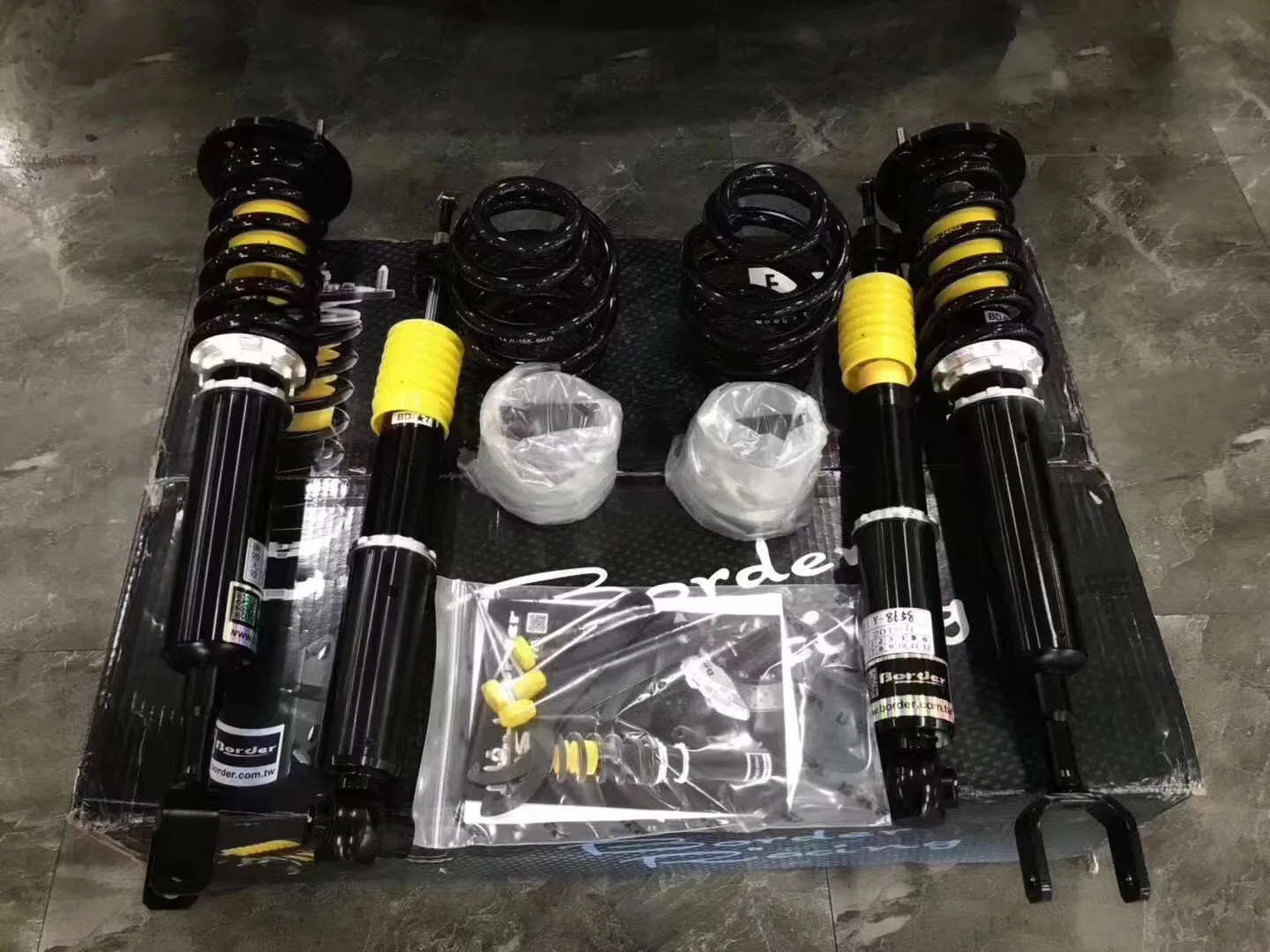 Conversion Kit For Audi A6 C6 Avant Quattro Year 2006, 4 Shock Absorbers (2 Front And 2 Rear)