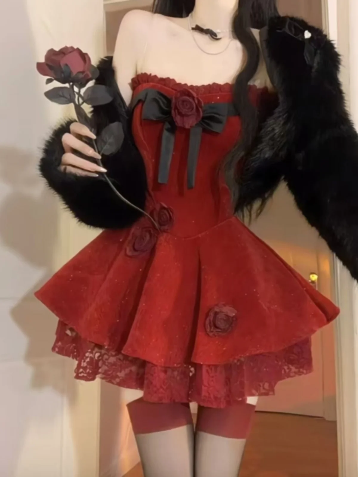 

Fusha Qianjin Short Plush Coat Lace Dress Two-Piece Set High-End Sensation Elegant Atmosphere for Young Women 18-25 Years Old
