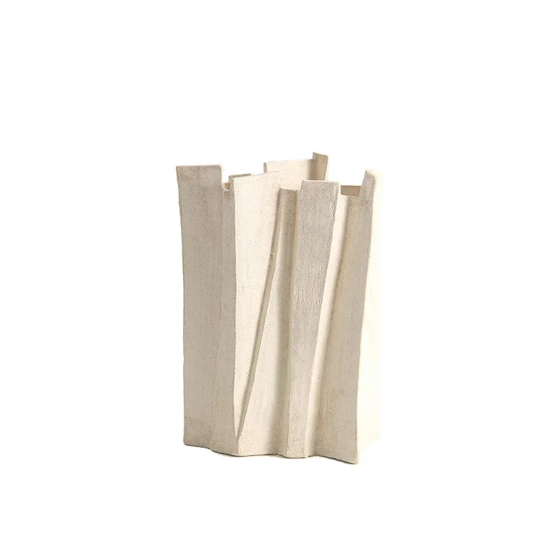 

High temperature ceramic vase