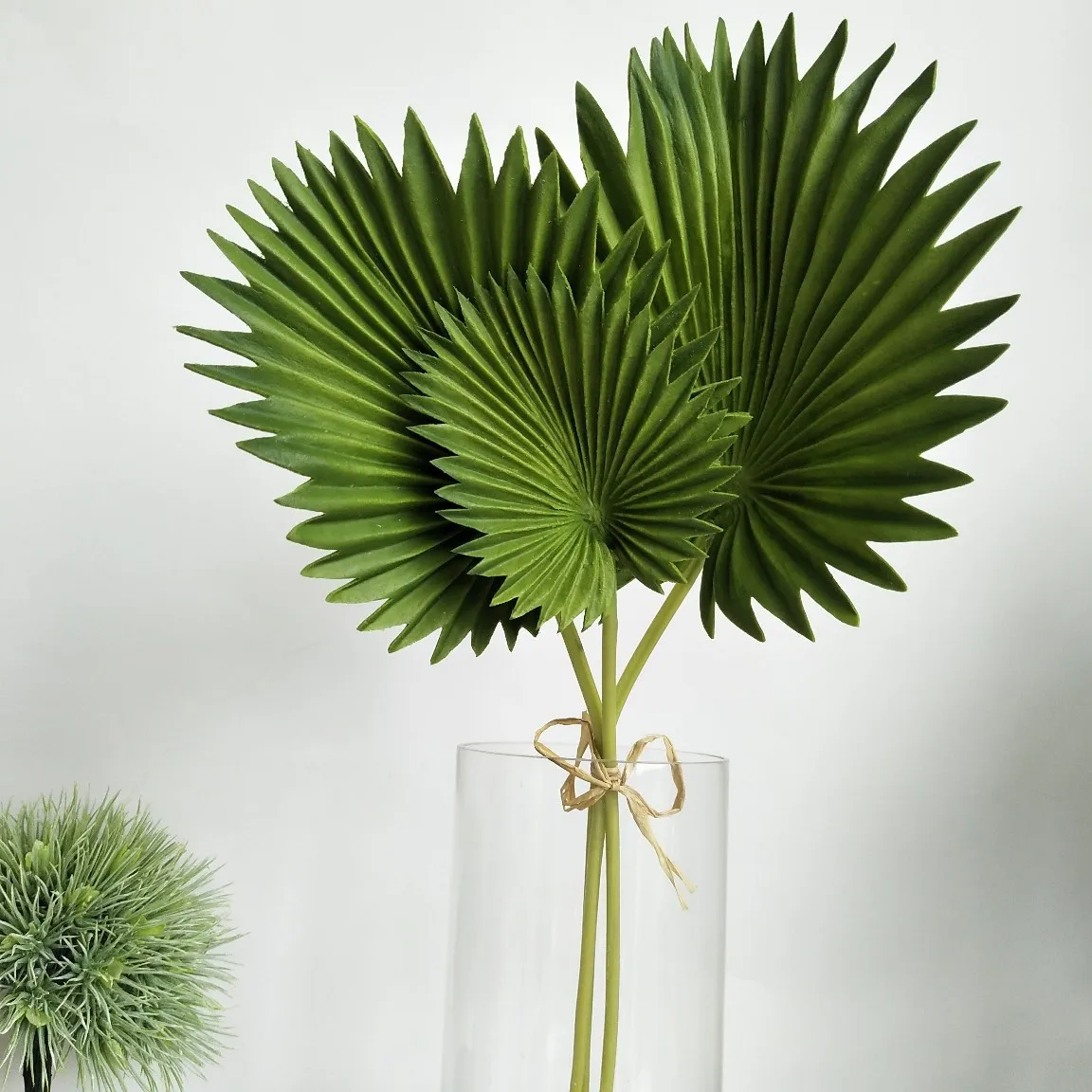 3 Pcs Artificial Palm Leaves Bunch Green Plastic Fake Plants Simulation Leaves Flower Arrangement Home Decoration