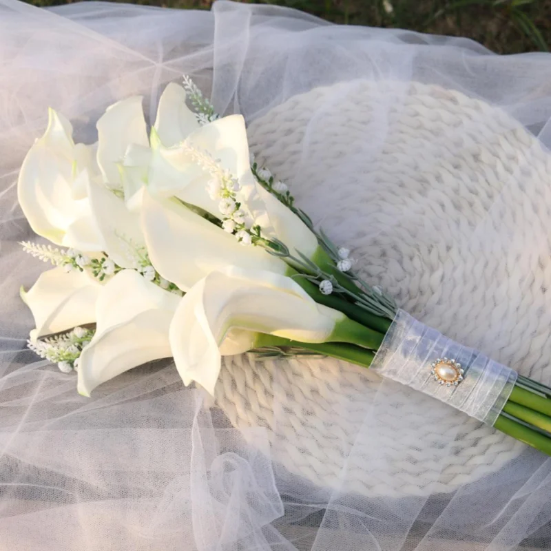 2022 nova Arrvial 8pcs Grande Buquê de Flores De Noiva Do Casamento do Lírio de Calla Branco Ramo Ramos de flores elegantes quinceañera бутоньерка