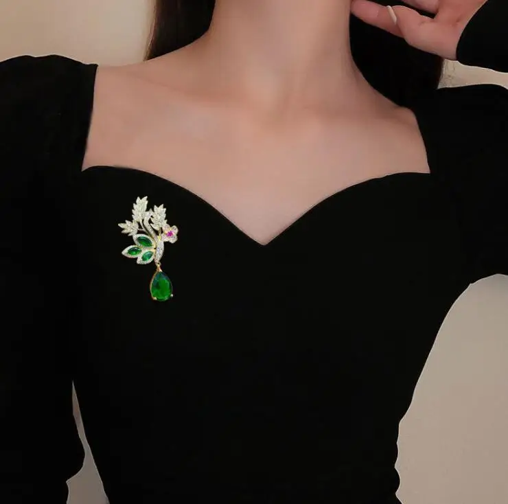 Fashion Green Yellow Leaves Flower Bouquet Wheat Ear Brooch for Women Creative Rhinestone Pin Suit Clothing Jewelry Accessories