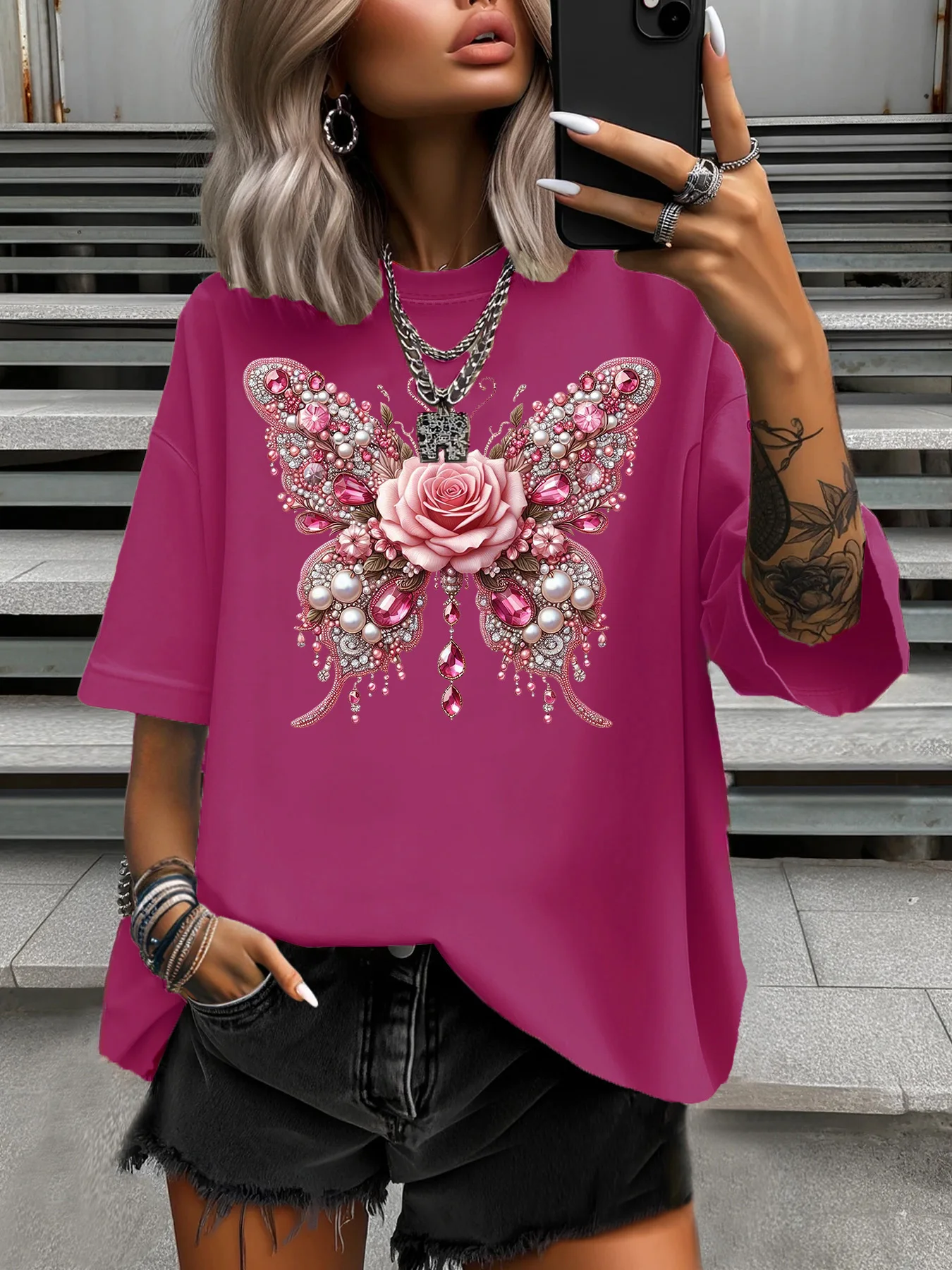 

Летняя женская футболка больших размеров, оригинальный дизайн, модные женские повседневные топы с жемчугом и бабочкой и розой, круглым вырезом и короткими рукавами