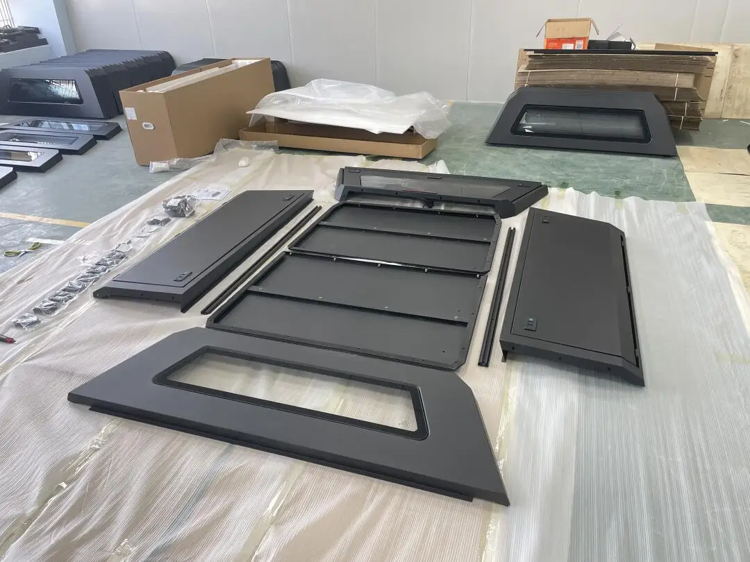 

KQX High Quality Black Manual Pickup Truck Ute Waterproof Aluminum Alloy Hardtop Canopy Camper No-drilling Installation for