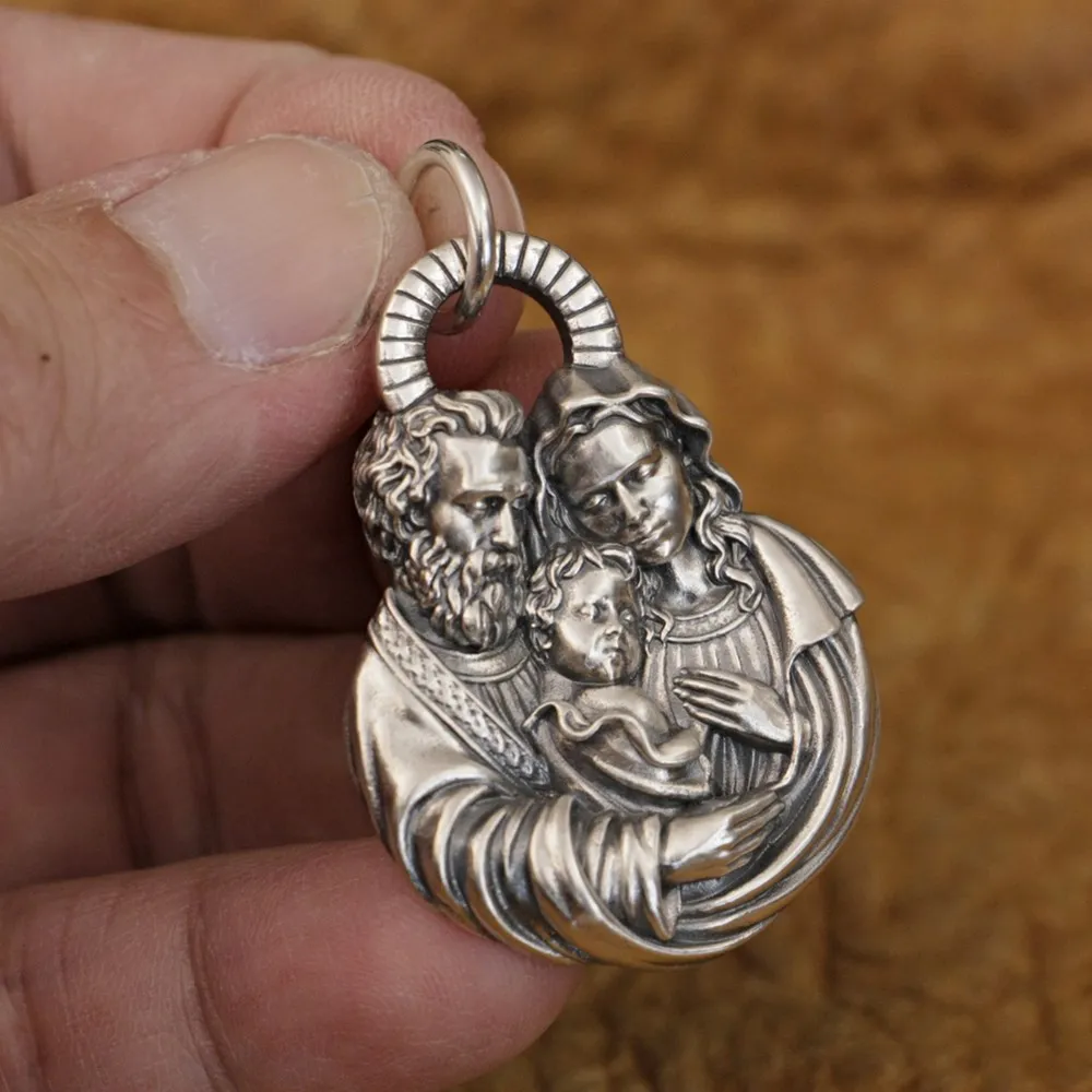 

925 Sterling Silver Virgin Mary Madonna Jesus Christ Pendant TA343