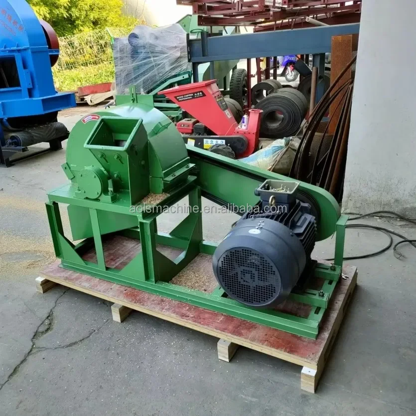 

sawdust machine for crushing wood chips in wood pellet production line