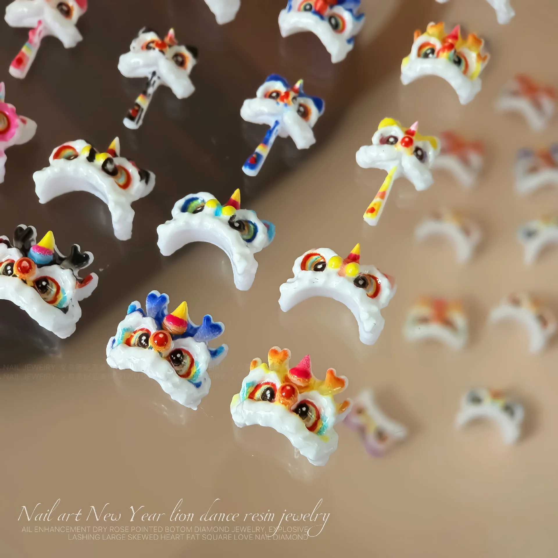 2026 Nieuwjaar Lion Awakening Nagelaccessoires Cartoon 3D Leeuw Kleur Hars Nagelaccessoires DIY Materiaal