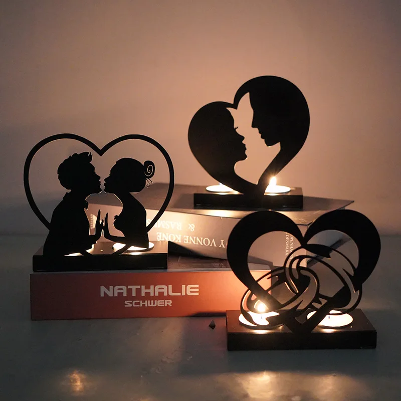

-border European Style New Iron Art Valentine's Day Heart Metal Black Candle Holder