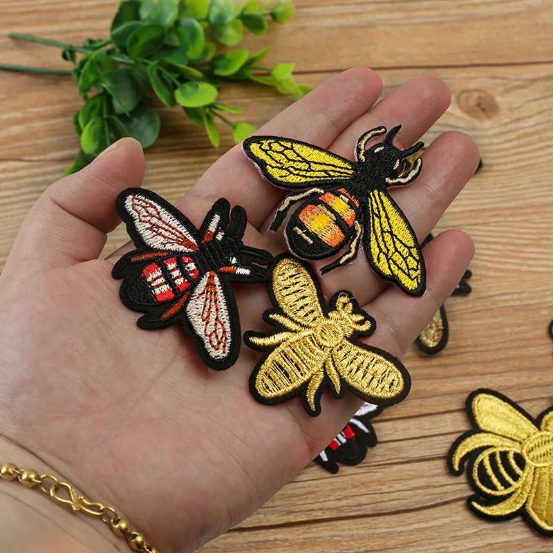 Gold Embroidery Bee Patch Cloth Decal Clothing Decoration Patching Hole Patch DIY Ironing Back Glue Sticker Shoes And Hats