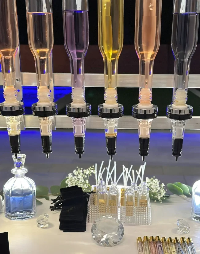 Original Scent Bar Experience Table Metal Stand 6/8/12 Heads 375/500ml Personalization Perfume Dispenser with Pressing Sprayer