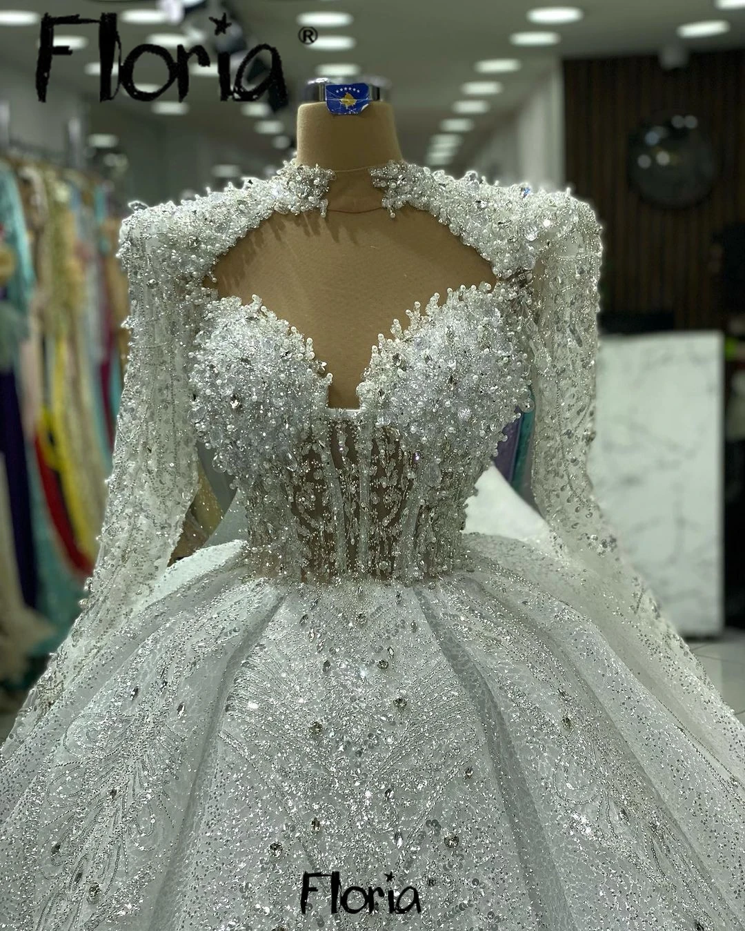 Vestido de novia de princesa brillante, manga larga, con capucha y hombros descubiertos, color blanco, talla grande, hecho a medida, 2024