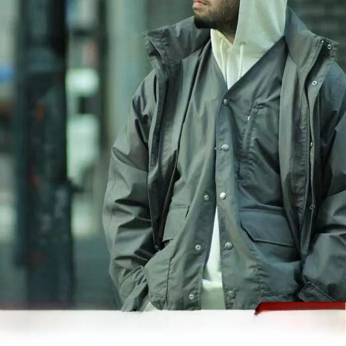 

High-End Japanese Style Windproof Waterproof Breathable Hooded Men's Casual Outdoor Sports Jacket Autumn Wear Fashionable Urb...