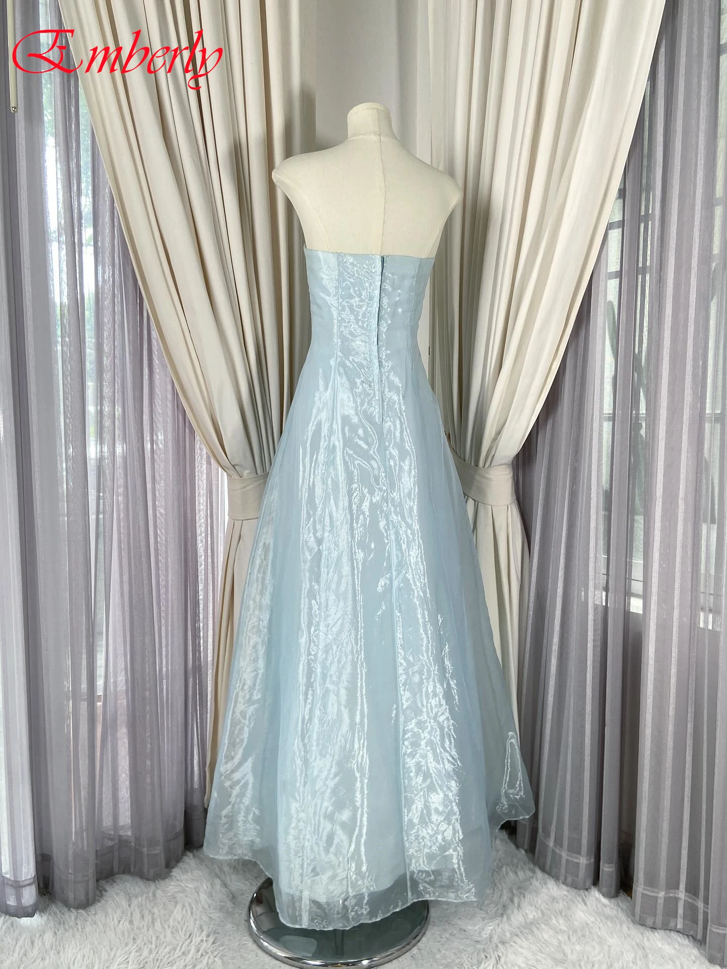 Abito da sera formale senza maniche senza spalline a-line personalizzato Abiti da celebrità moderni delicati Abito da festa di alta qualità alla moda