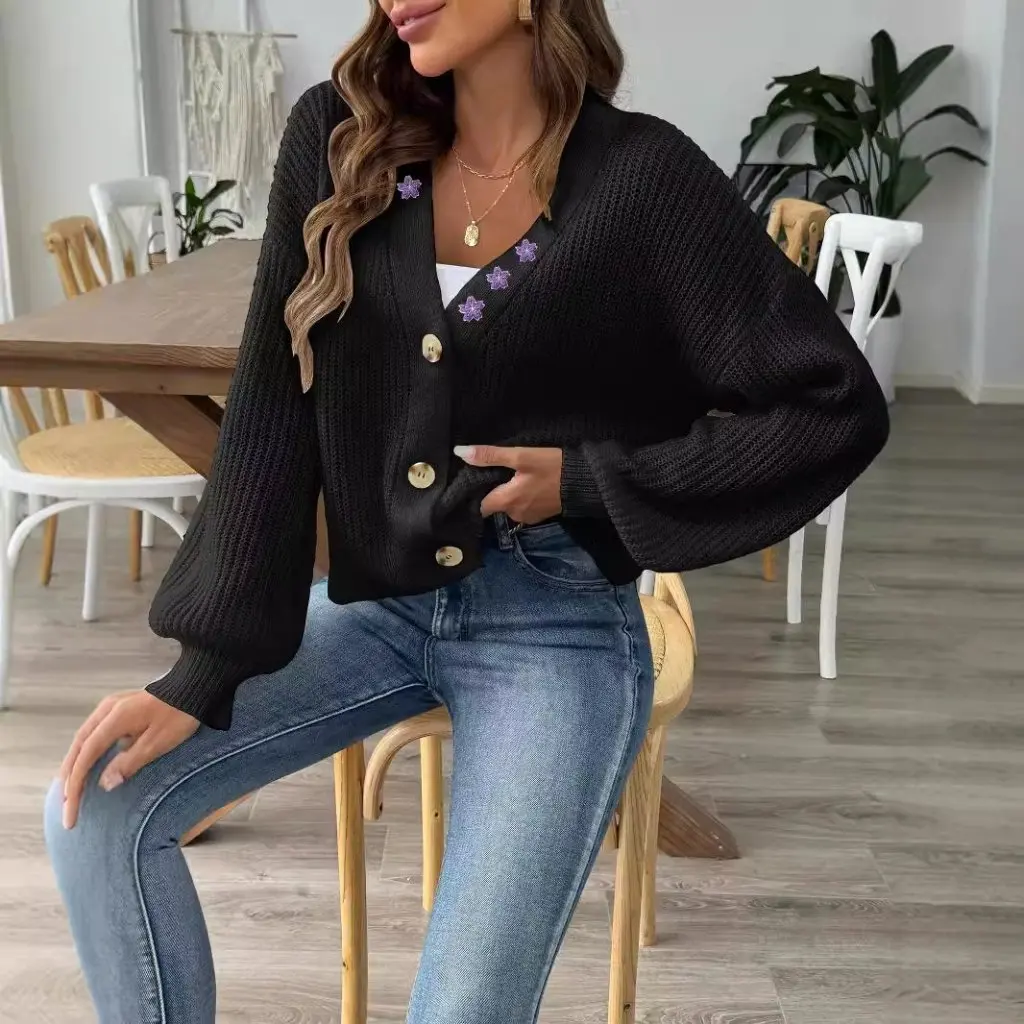 

Women's Flower Embroidered Short Button Cardigan Woven Sweater European And American Style Autumn Winter Outerwear