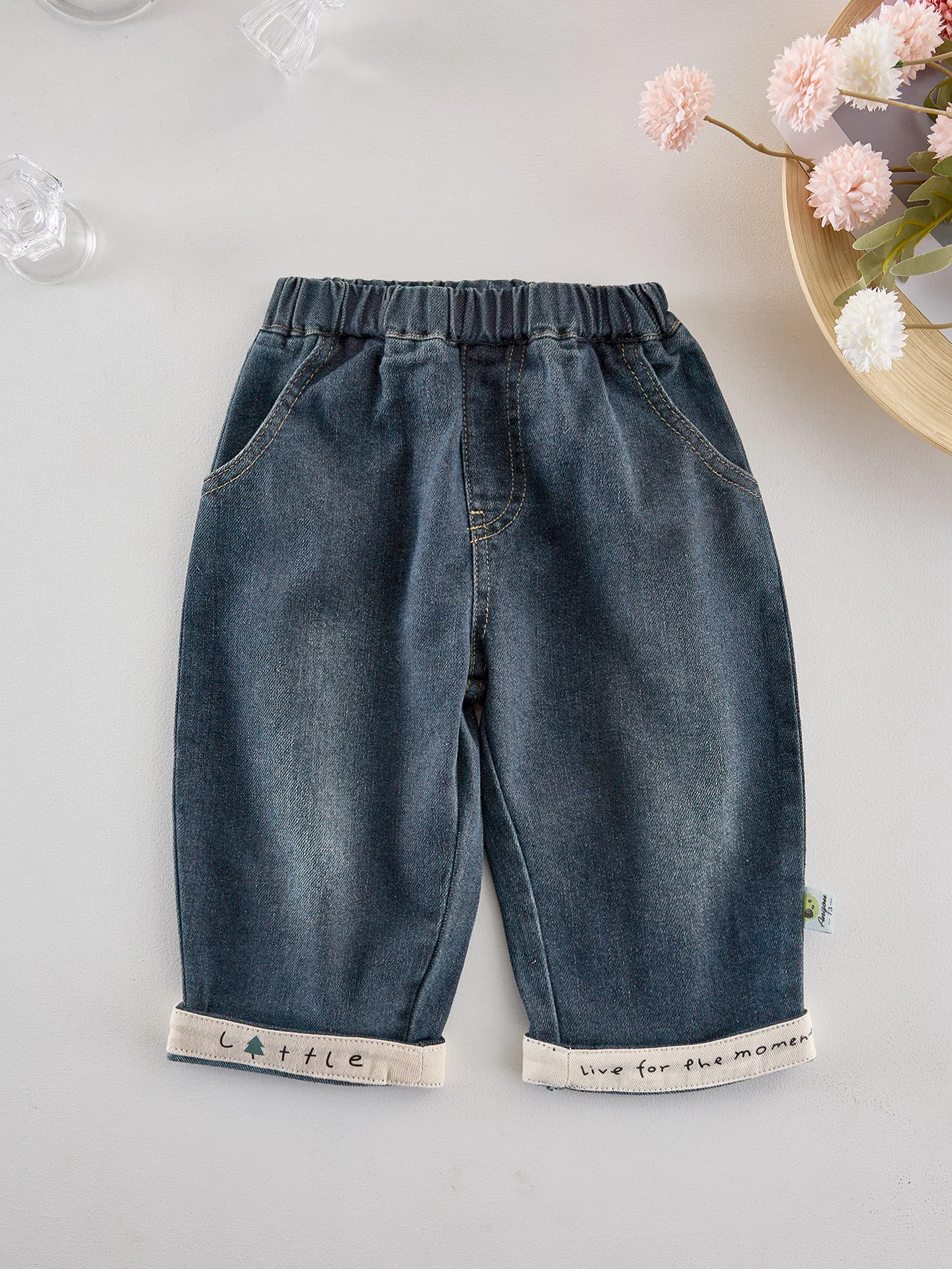 Spring and Summer Casual Denim Pants for Infants and Toddlers. Boys' and Girls' Simple Letter-Printed Pants.