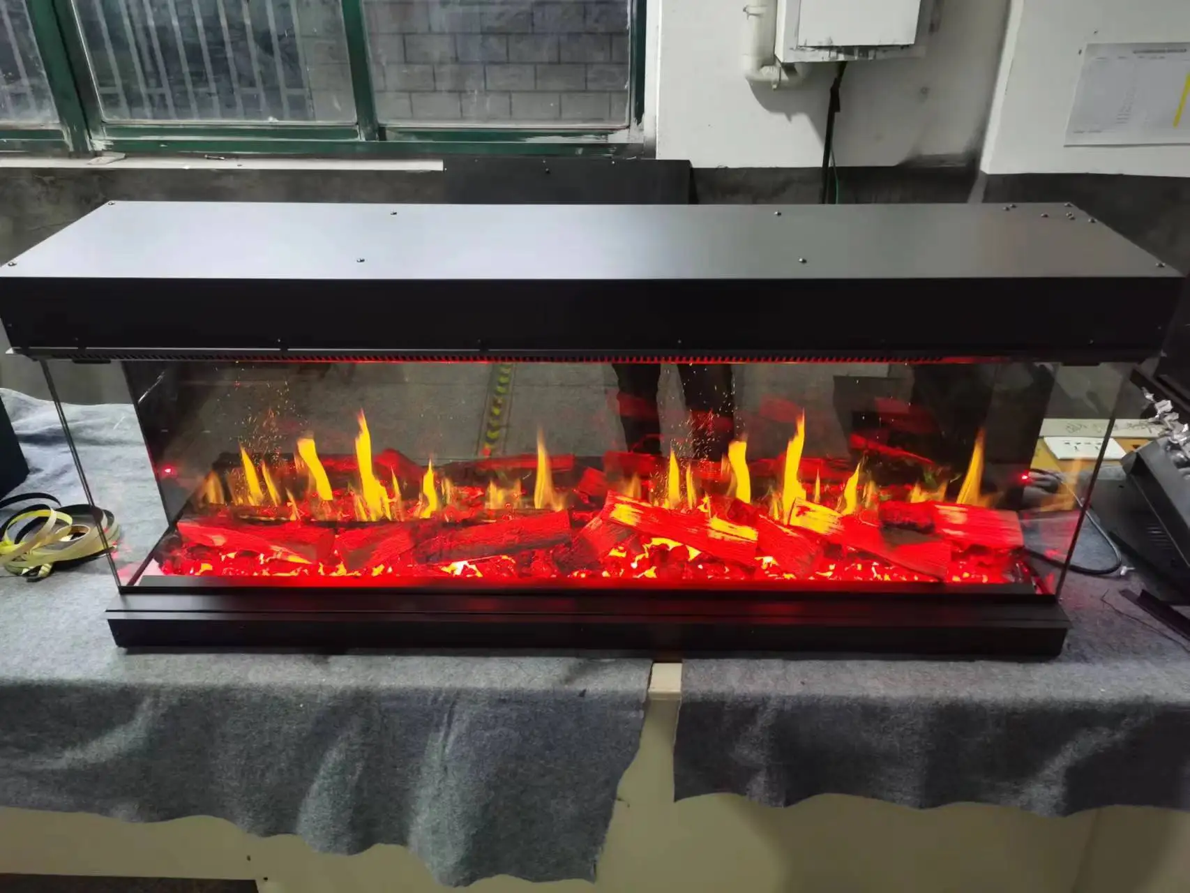 Chimenea eléctrica LCD holográfica de 3 lados, 50, 60 y 72 pulgadas, con cambio de colores, superventas