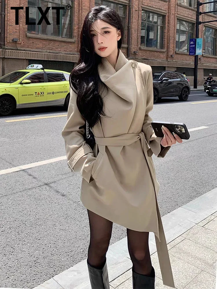

TLXT Fashion Women's Khaki Short Trench Coat Swing Collar Loose Single Button Sashes Irregular Windbreaker Autumn New XK1518