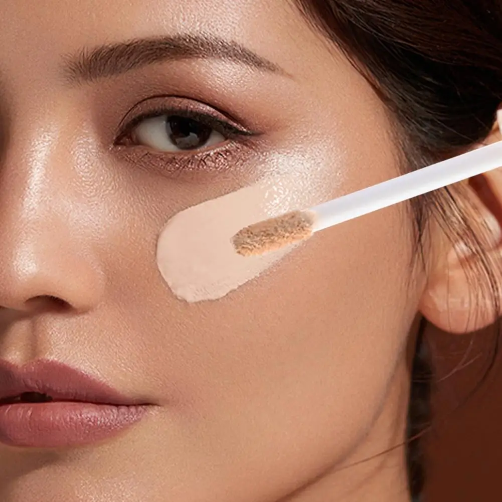 1Pc Vloeibare Concealer Houdt Matte Afwerking Lichtgewicht Romige Formule Met De Hele Dag Volledige Dekking Verbergt Kreukbestendig