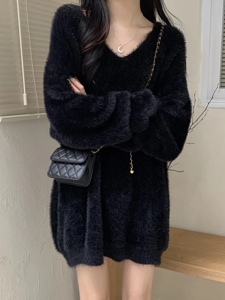 2023 New Women's Mid-Length Sweater Soft Lazy Loose Long Sleeve Knitted Winter Fashion V-Neck Thickened Faux Fur Coat