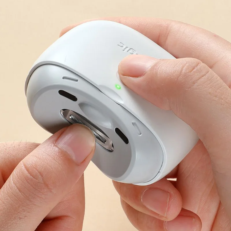Seemagic Rechargeable Electric Automatic Nail Clippers with Light Trimmer Nail Cutter Manicure for Baby Adult Anti-Splash Design