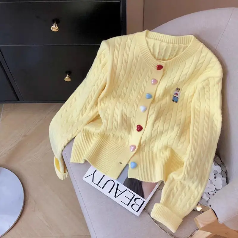 

2025 Korean round neck Fried Dough Twists soft waxy slim sweater short top raccoon velvet women Y2K knitting cardigan