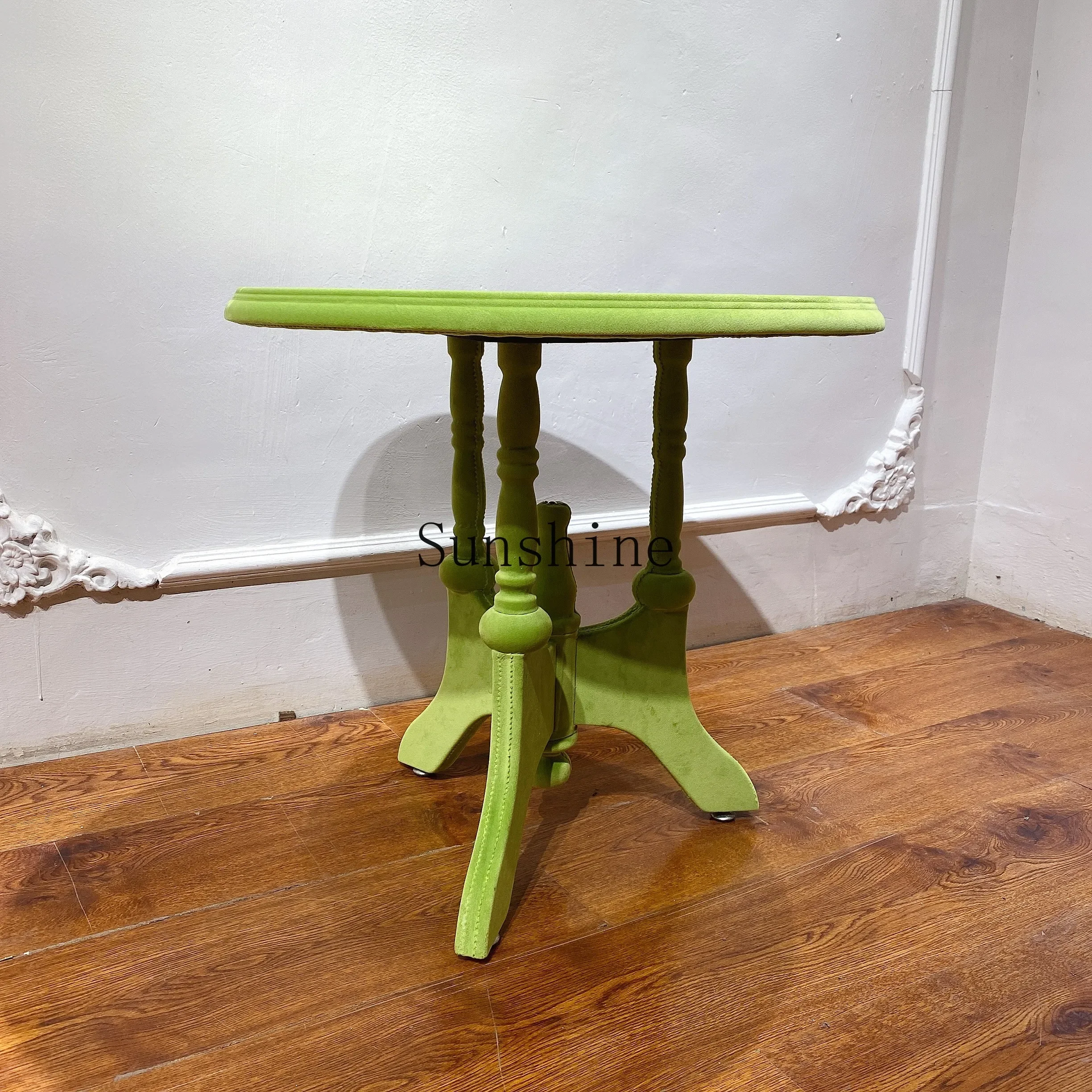 Nordic solid wood coffee table simple balcony small round table small apartment corner table