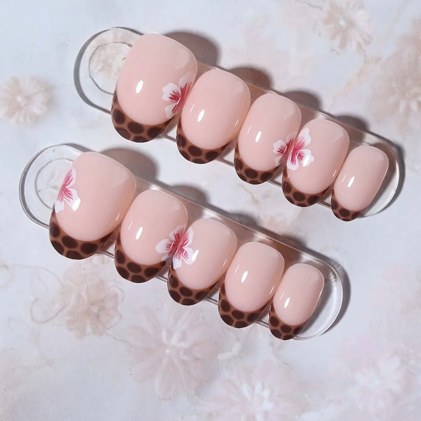 

24pcs 3D Gold-Plated Heart Fake Nails French Floral Press on Nail Short Almond Full Coverage Nail Tips for Women&Girl False Nail