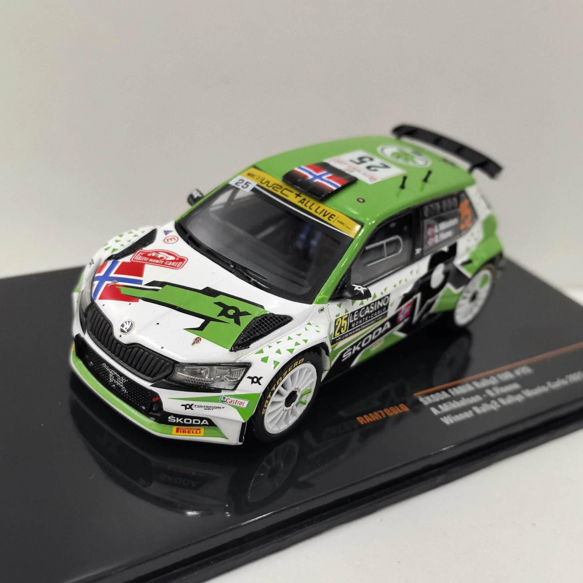 Diecast IXO 1/43 Scale SKODA FABIA EVO #25 2021 Skoda Racing Alloy Car Model Collectible Toy Gift Souvenir Display Ornament