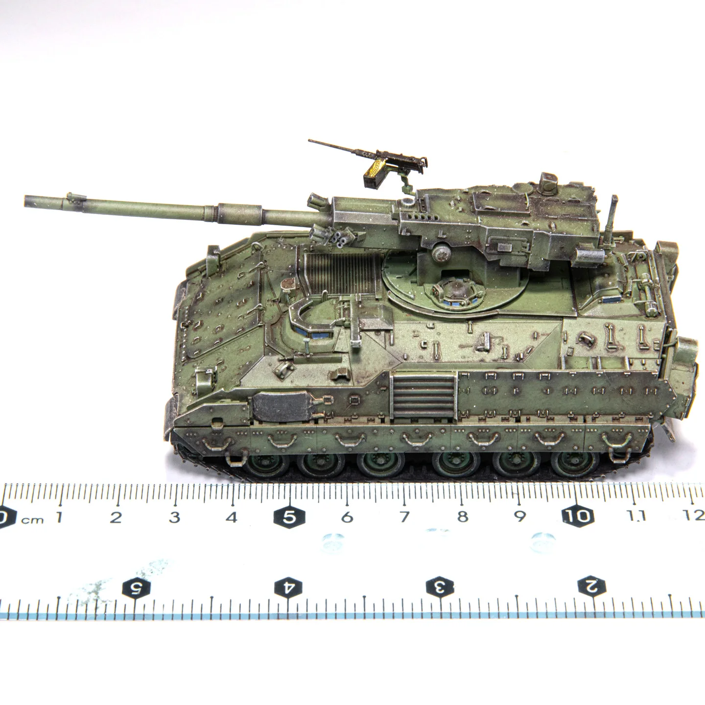 

AM 1/72 US M2128 105MM Fire Support Tank Model (Military Green) Static Finished Product Model