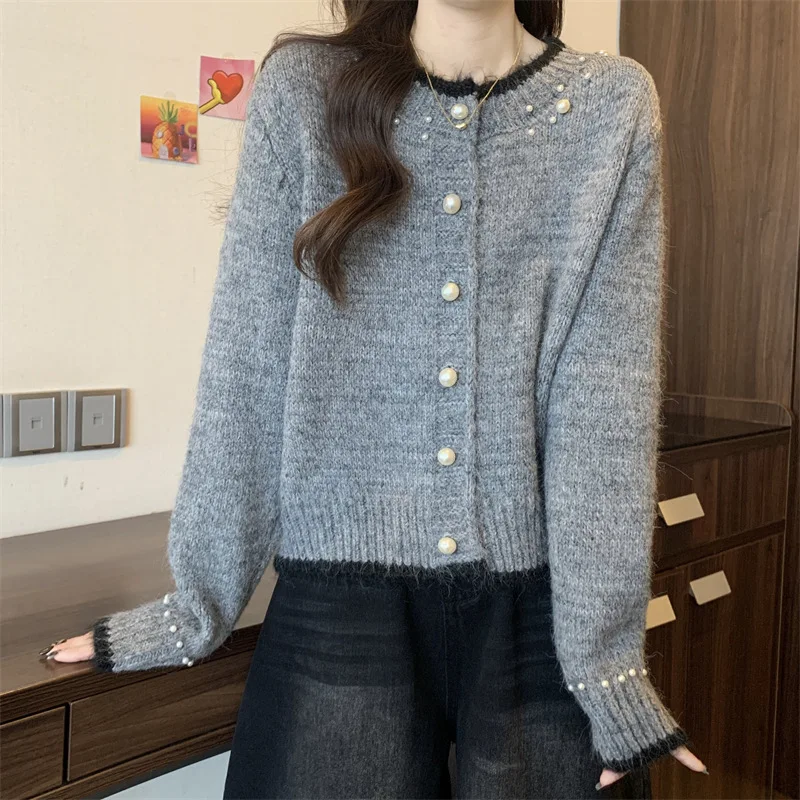 سترة صوفية محبوكة بأزرار لؤلؤية بتصميم أحمر للعام الجديد للربيع والخريف فضفاضة برقبة دائرية