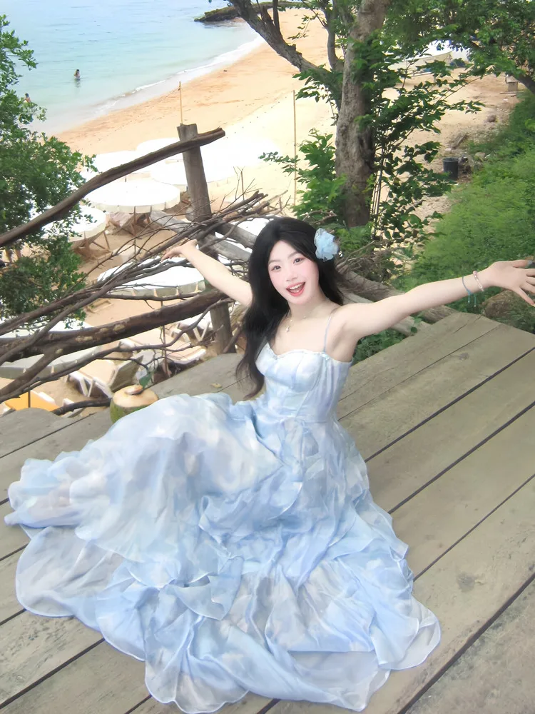 

Романтичное синее платье с бретельками для женщин, лето 2026, новинка, для пляжного отдыха, с завышенной талией, длинное, в стиле принцессы, с бриллиантовой отделкой...