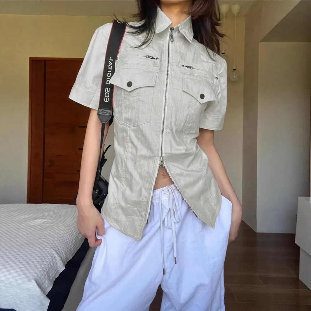 

Zeyla Women's 2025 Vintage Workwear Shirt Pocket Lapel Slim Fit Button Down Top Summer Casual Streetwear Y2K Fashion Blouse