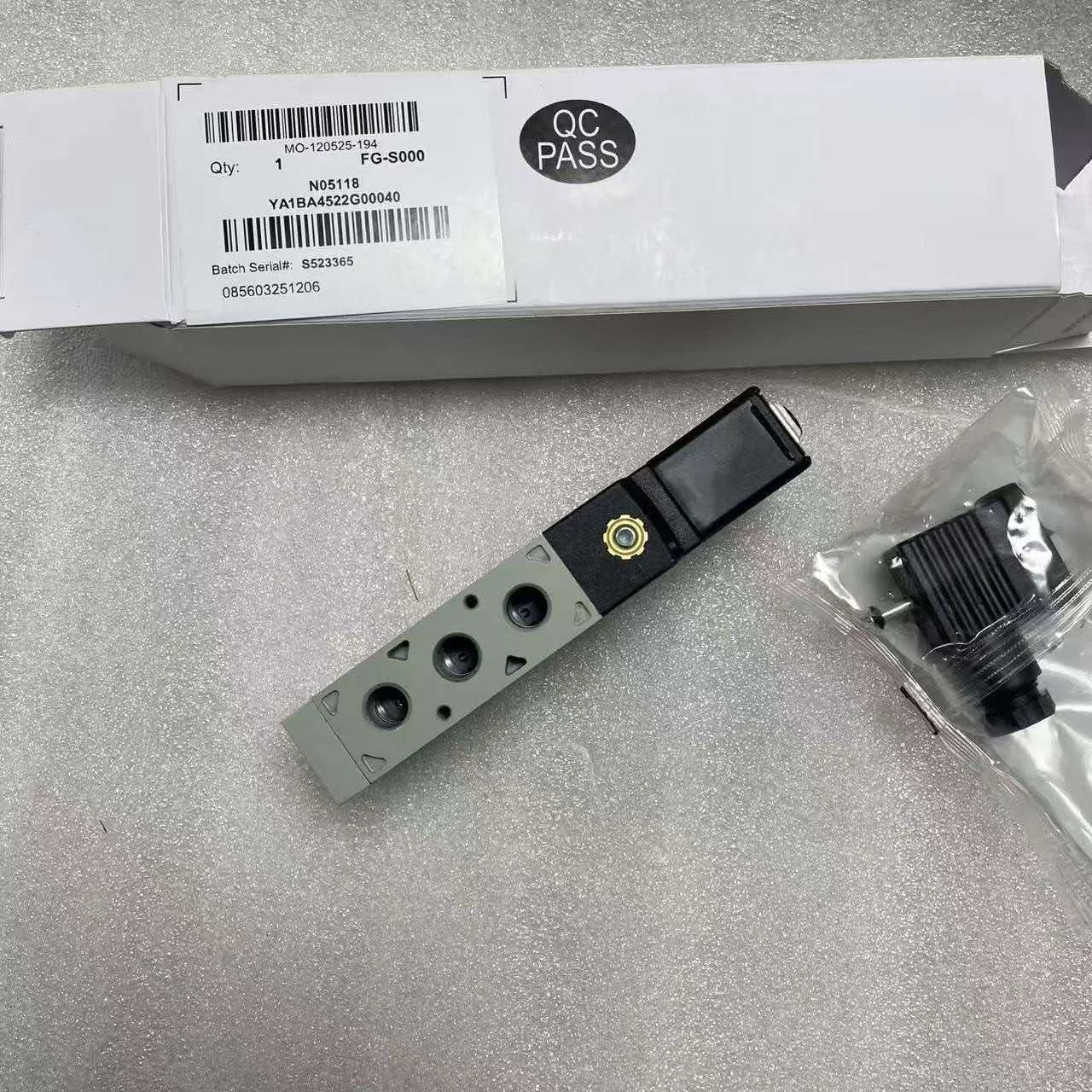 YA1BA4522G00040, ASCO, solenoid valve, G1/8 'thread, 220VAC