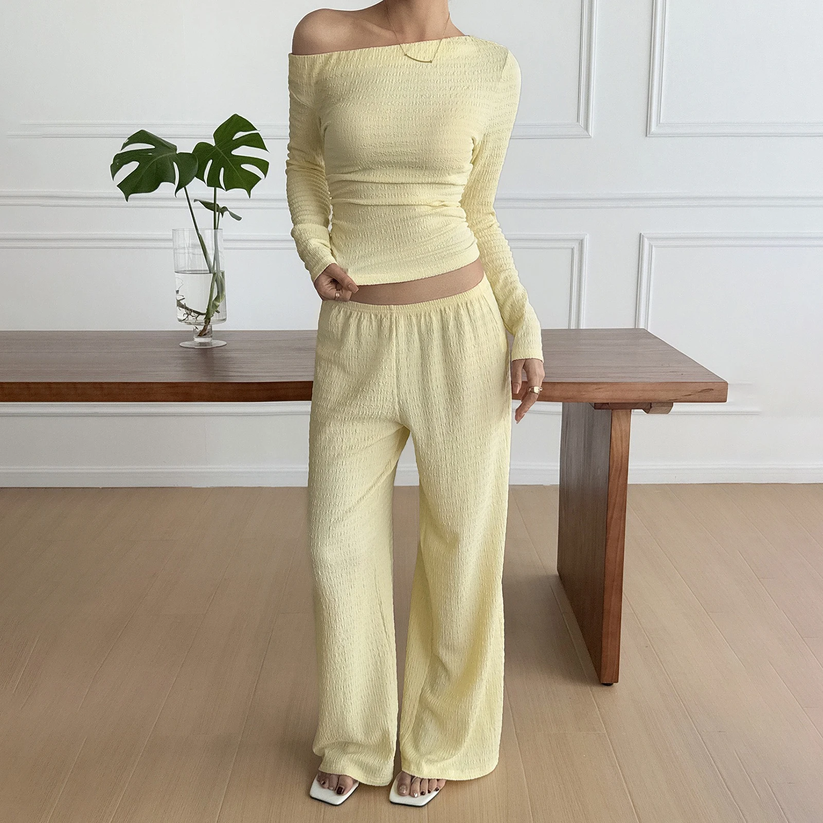 Conjunto de 2 piezas para Mujer, Tops fruncidos de manga larga con hombros descubiertos y pantalones de pierna ancha, colección Conjunto Dos Piezas para Mujer