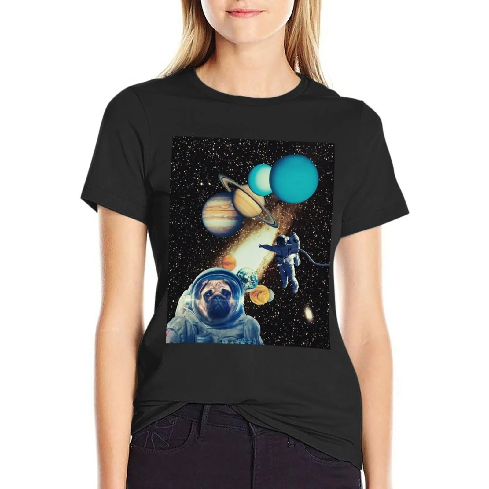 

Space pug // dog in space retro futurism collage artwork T-Shirt Short sleeve tee Aesthetic clothing Woman fashion