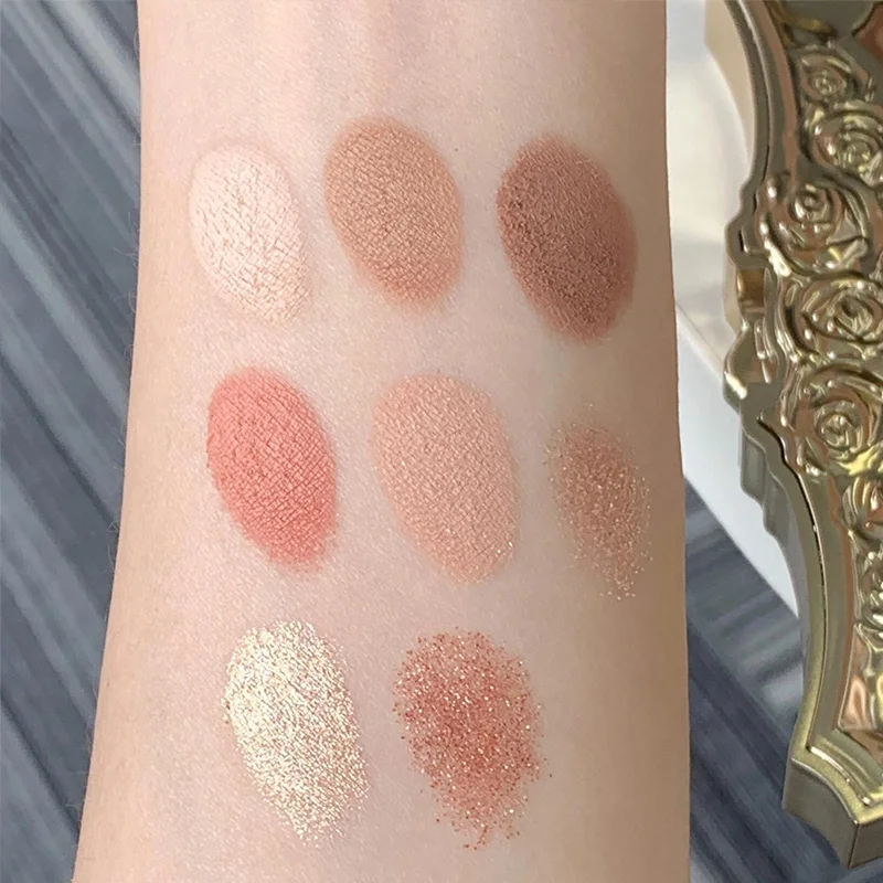 フラワーノウズリトルエンジェルアイシャドウパレット 6 色エンボスマットパールグリッターレトロアイシャドウデイリーメイクアップ化粧品