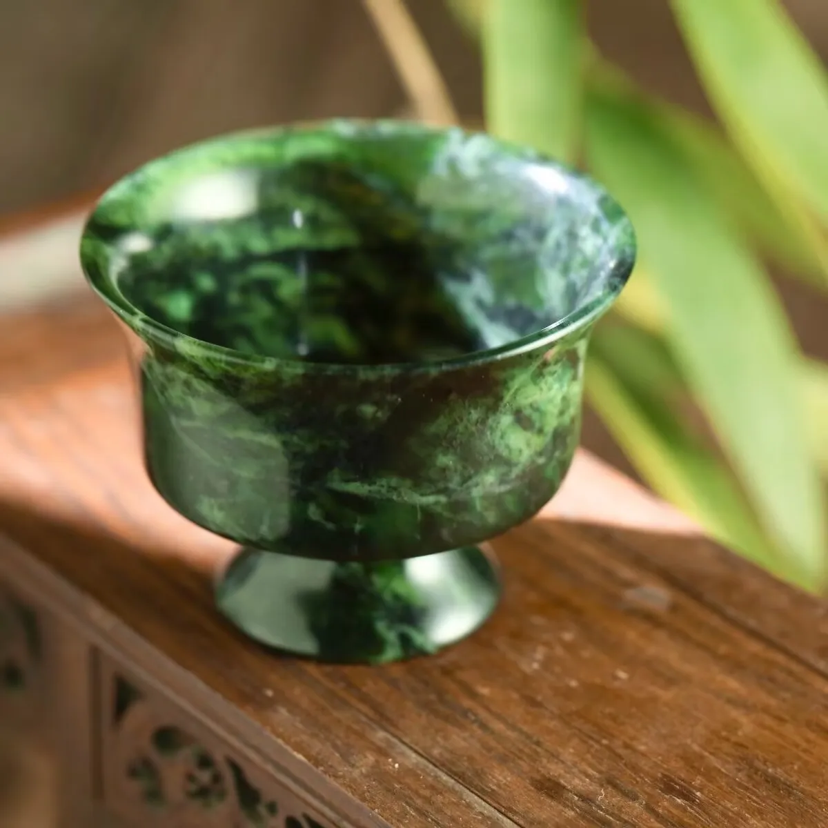 Natural Green Jade Teacup Stone Tea Set Genuine Tibetan Medicine King Stone Magnetic Jade Master Cup Health Gongfu Teaware