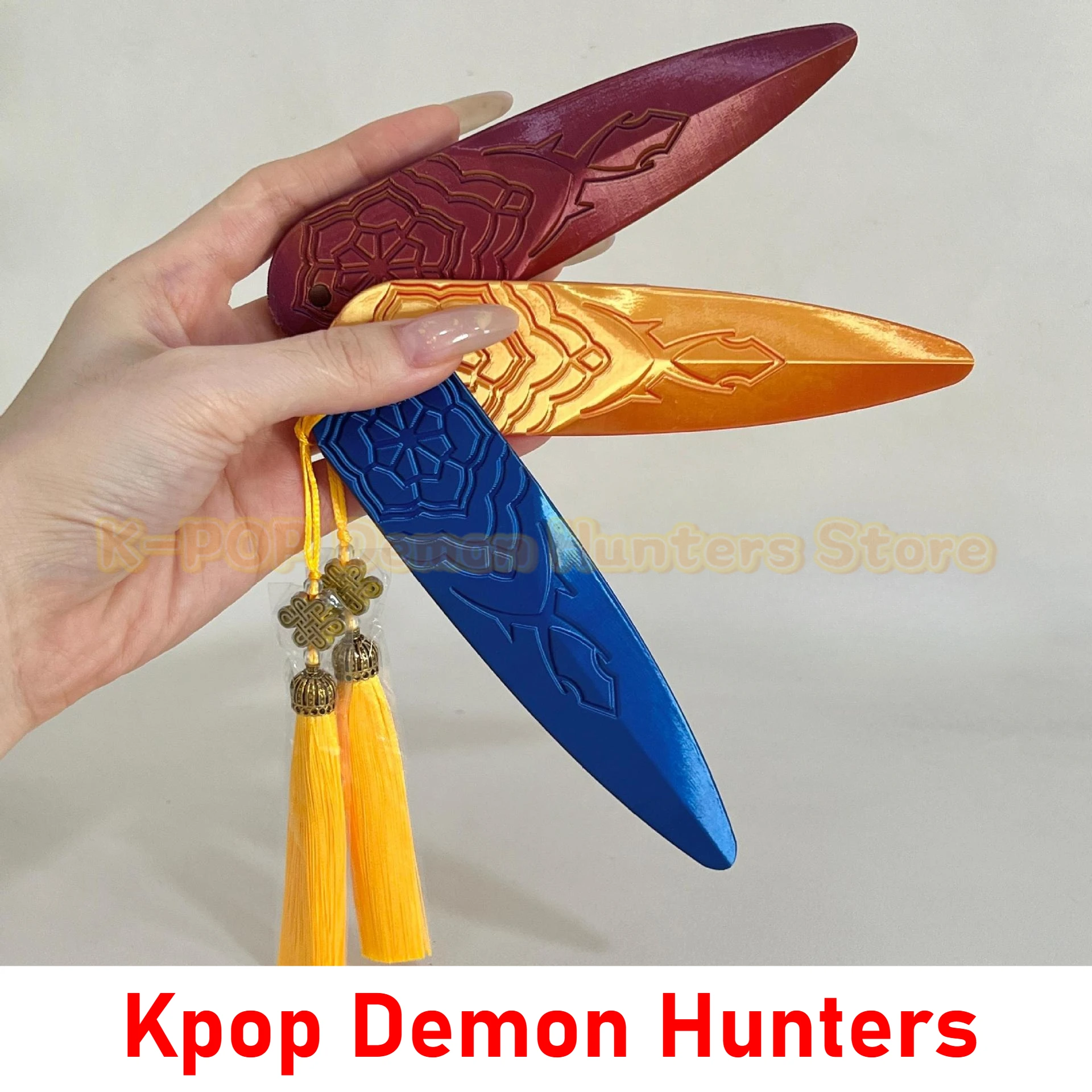 

KPOP Demons Hunter Rumi Sword Cosplay Costume Accessories Luminous Arms Weaponns Long Knife Darts Halloween Women Dress-up Props
