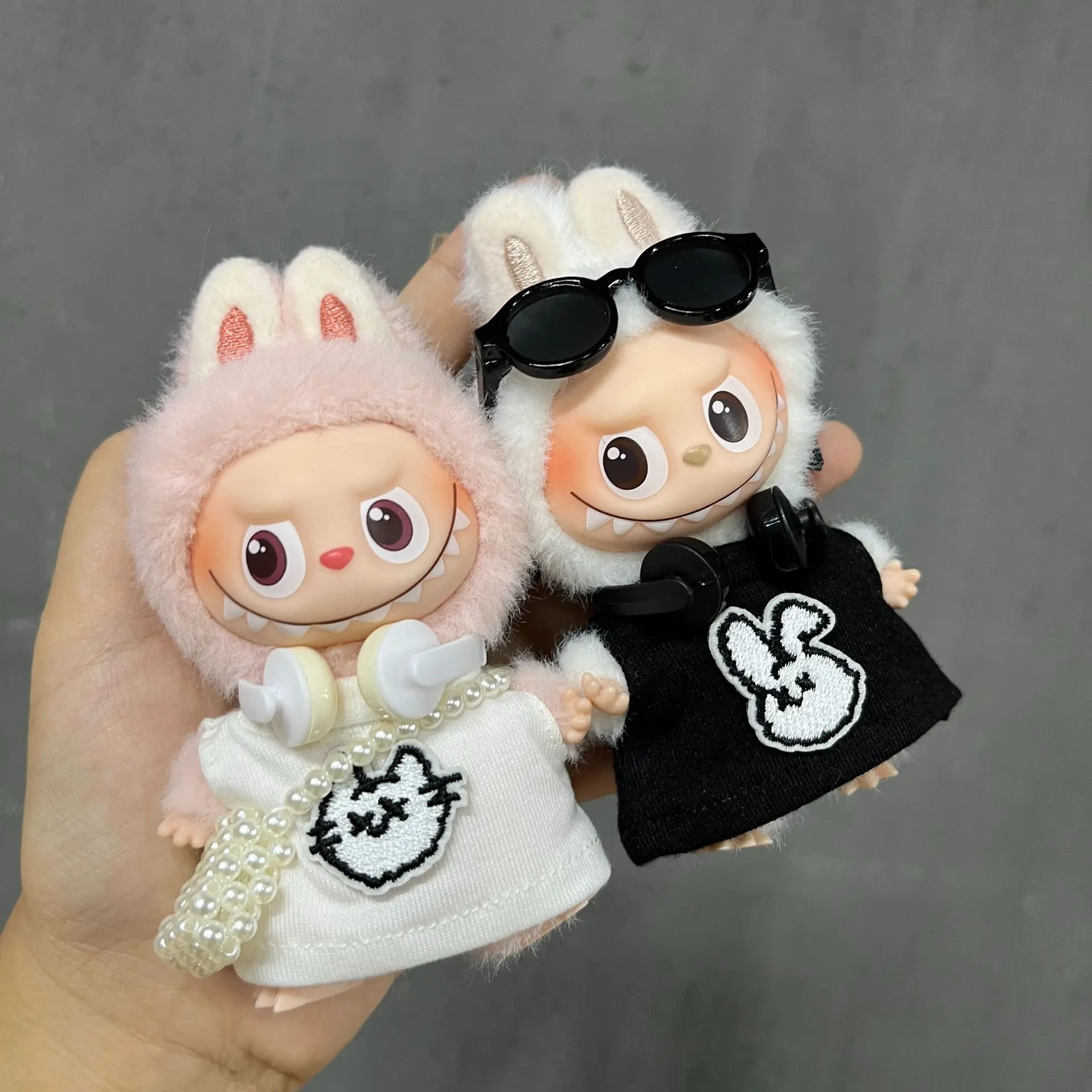 

New 10cm Mini LABUBU 4.0 Heart Code Series Doll Clothes: Cute Outfit With Black/White Skirt Sunglasses Headphones