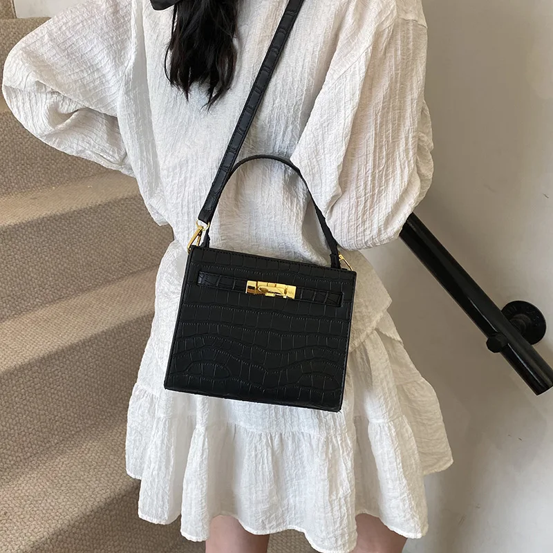 

2026Trendy Square Shoulder Bag - Stylish Crossbody Purse for Women, Luxury Mini Bag with Versatile Design