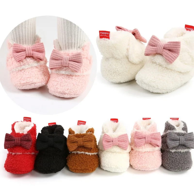 

Зимние детские сапоги, новинка 2024, рождественские детские теплые сапоги на плоской подошве, модная и милая детская домашняя напольная обувь, детские хлопковые сапоги