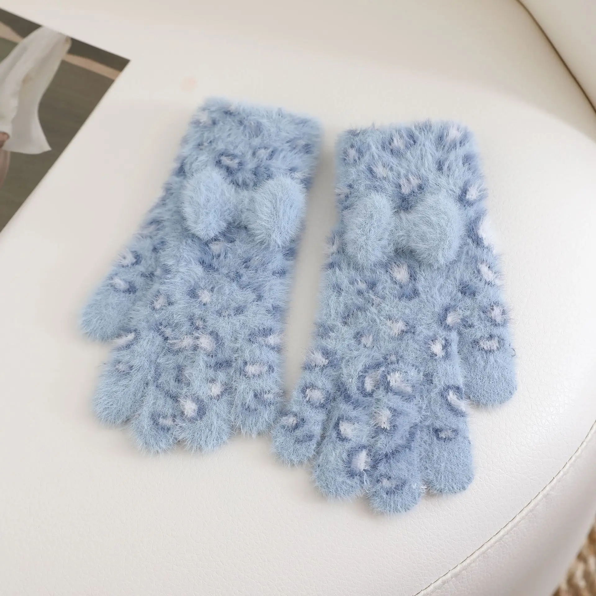 Women Winter Warm Knit Split Finger Gloves Cute Bow Leopard Pattern Knitted Gloves for Cold Weather Daily Wear