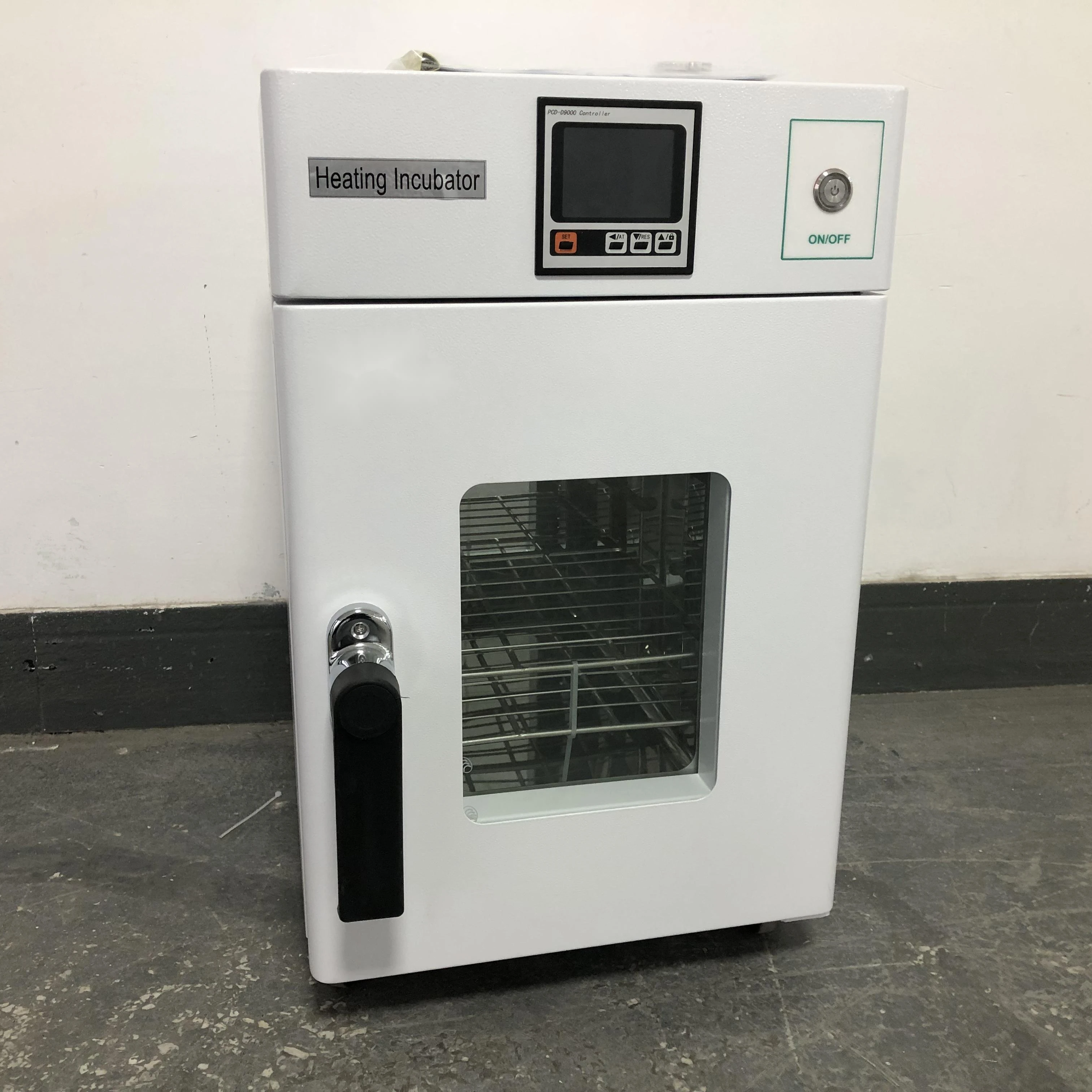 

Large-Capacity Electric Incubator For Lab Research