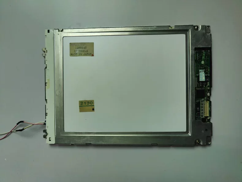 

8,4-дюймовый ЖК-экран LQ9D345, проверен на нормальную работу перед отправкой.