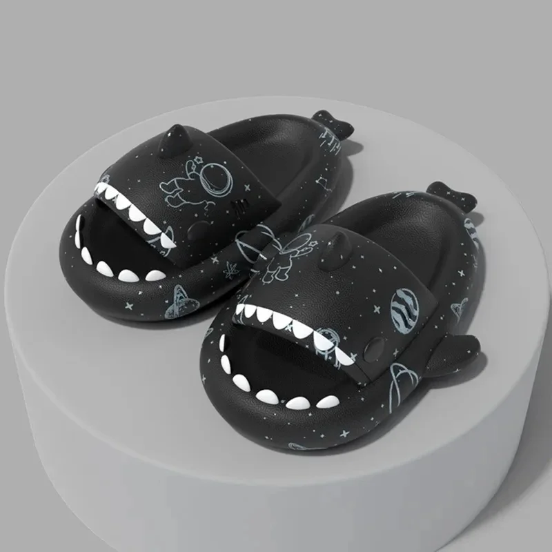 4cm Shark Slippers Women's Men's Beach Slides Intdoor EVA Non slip Sandals Home Bathroom Flip Flops Cute Novel Animal Shoes