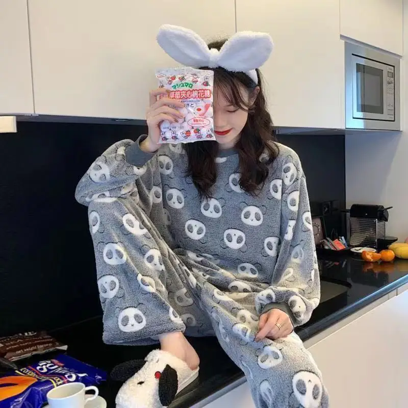 New Cute Flannel Loungewear Suit Can Be Worn Outside Small People Can Wear Coral Fleece Pajamas  Women's Autumn and Winter 2026