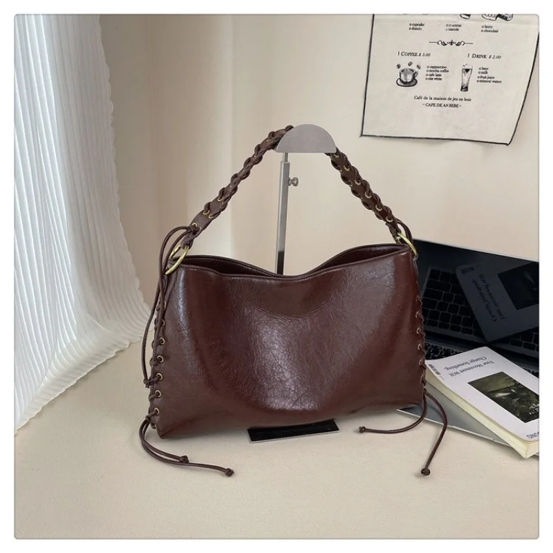 

Elegant Leather Women's Shoulder Bag High-End Luxury Brand Fashionable Classic Paris Designer Daily Vintage Commuter Bag​