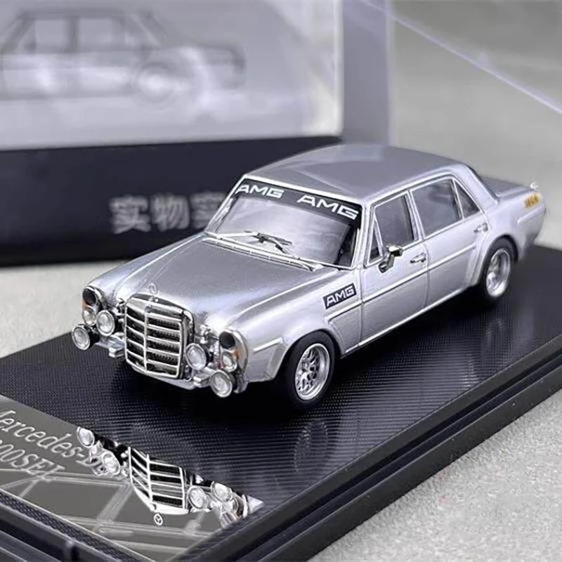 

Liberty 1:64 300SEL 6.8 W109 Alloy Car Diecasts & Toy Vehicles Miniature Scale Model Car For Children
