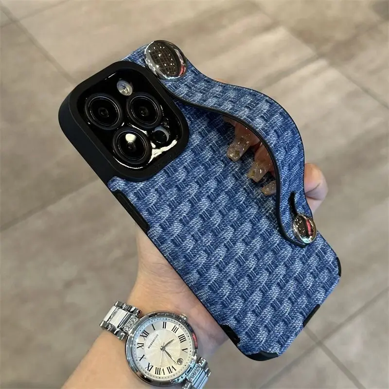 

iPhone14 Case iPhone15 Ringer iPhone15promax Luxury iPhone14pro All-inclusive iPhone11 Precision iPhone13 Wrist strap iPhone12