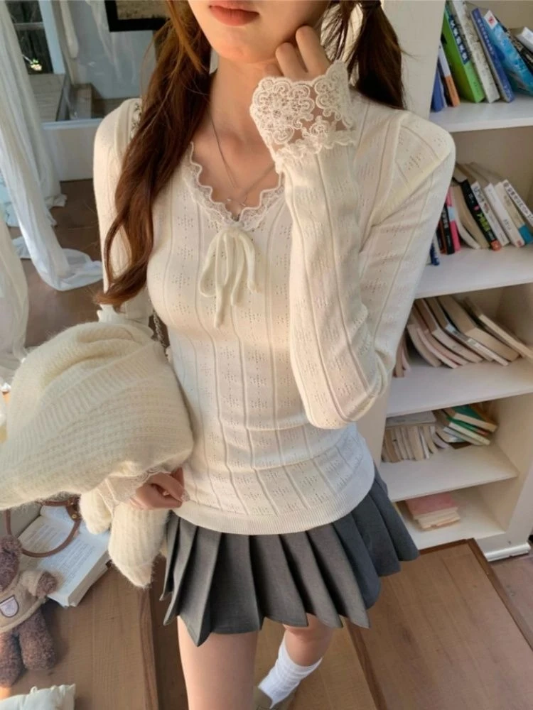 محبوك القوس بلايز النساء الملابس الخامس الرقبة الدانتيل المرقعة تونك تيز موضة الجوف خارج الكورية سليم تي شيرت مجسم 2025 Ropa Mujer #3